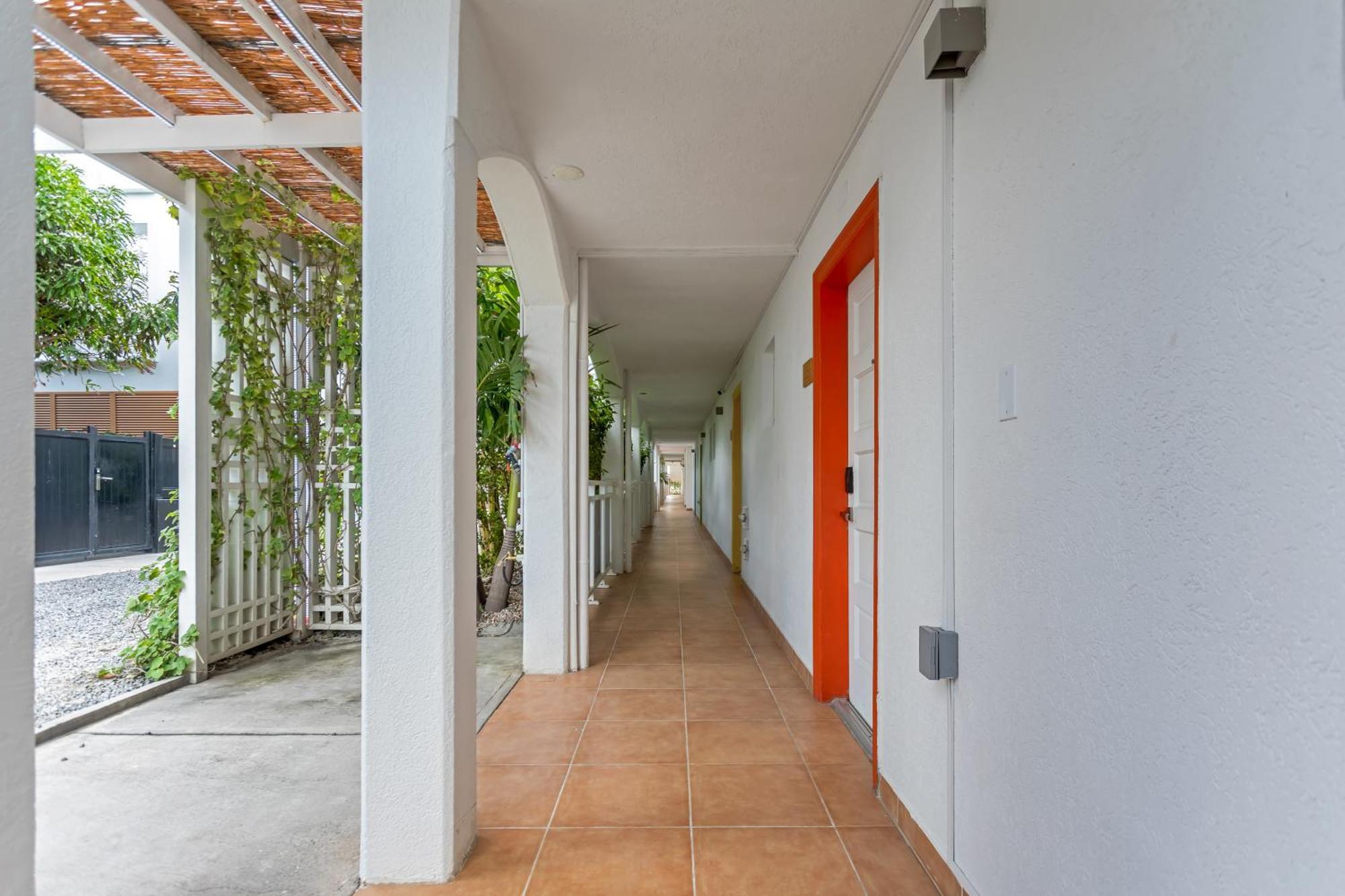Maho Beach House - Petite Studio - Beach Access Εξωτερικό φωτογραφία